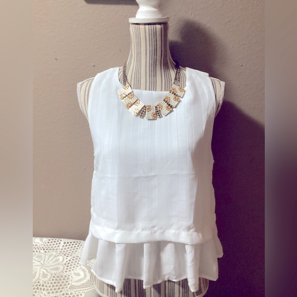 BE YOU TIFUL NEWT SLEEVELESS WHITE TOP - Picture 3 of 13